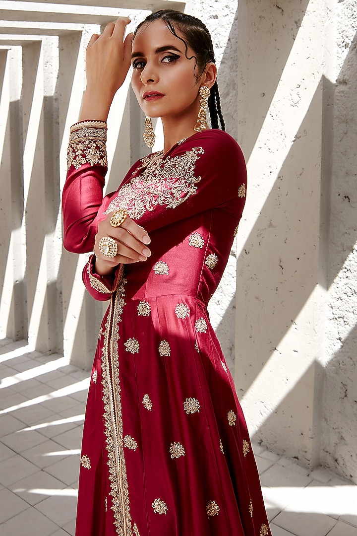 Wine Embroidered Bridal Anarkali Set by Jigar Mali at Pernia's Pop Up Shop