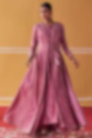 Lilac Chanderi & Organza Floral Embroidered Jacket Set by Jigar Mali at Pernia's Pop Up Shop