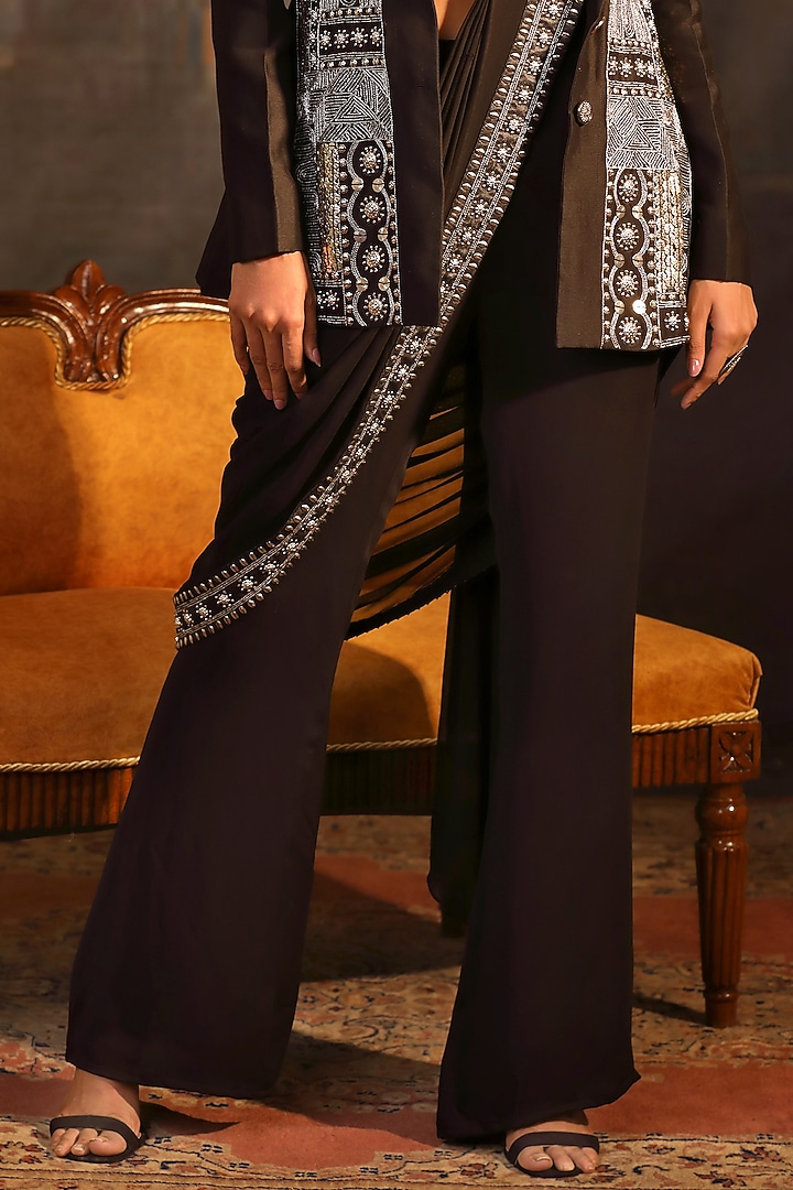 Black Chanderi & Lycra Embroidered Blazer Set by JIGYA JAPRA at Pernia's Pop Up Shop