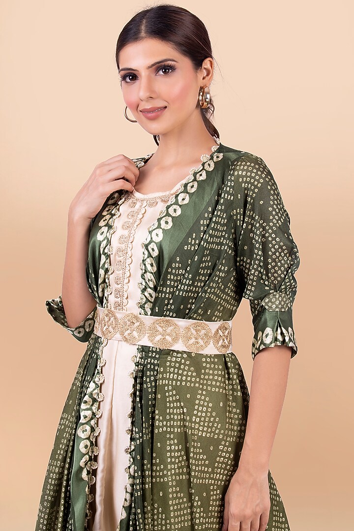 Green Bandhani Printed Jacket With Vacation Dress by Jajobaa at Pernia's Pop Up Shop