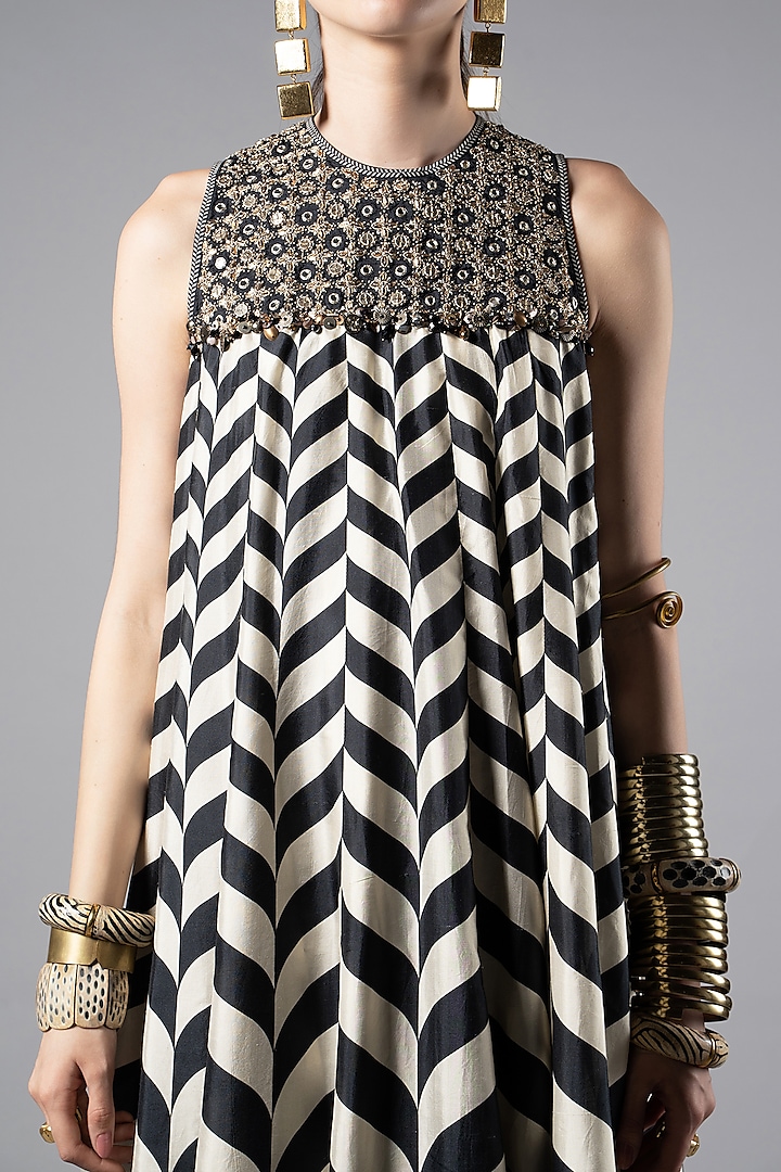 Chevron print maxi dress online