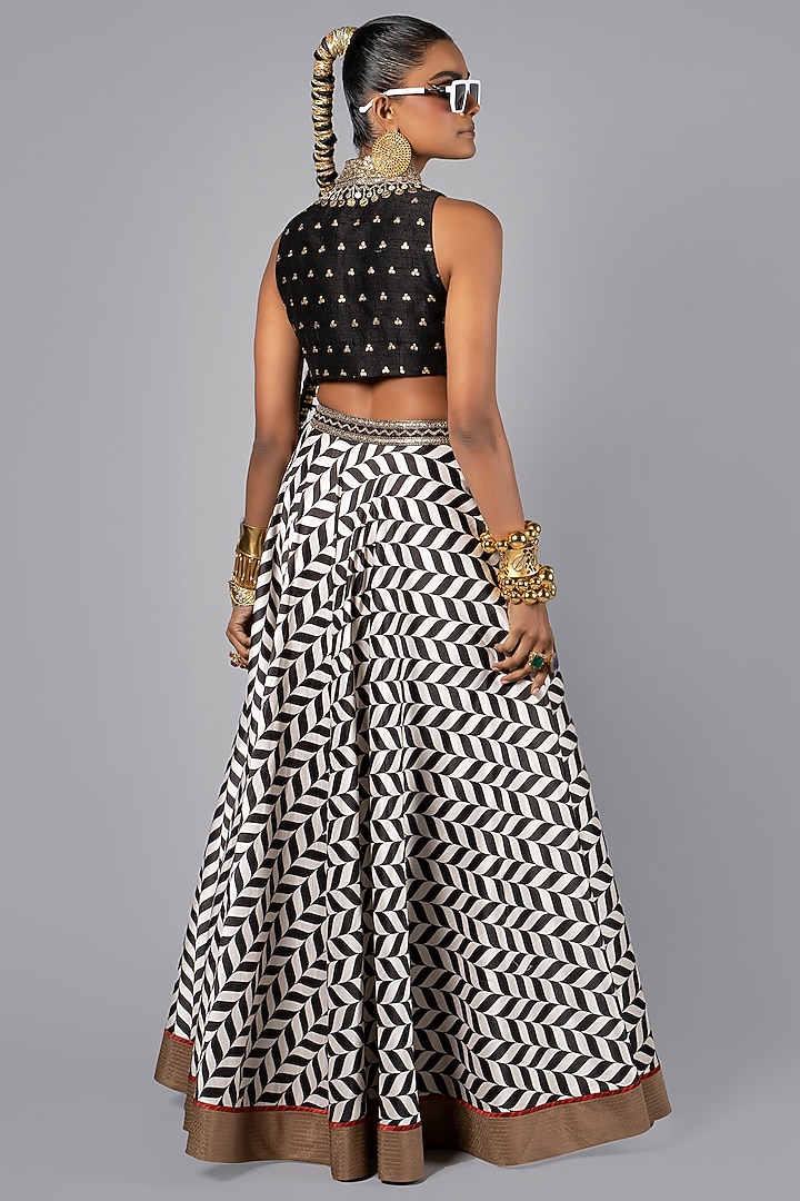 White Dupion Blend Chevron Printed Skirt Set by JJV.Kapurthala By JJ Valaya at Pernia's Pop Up Shop