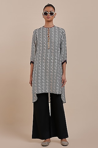Black & Ivory Silk Beadwork Tunic by JJV.Kapurthala By JJ Valaya