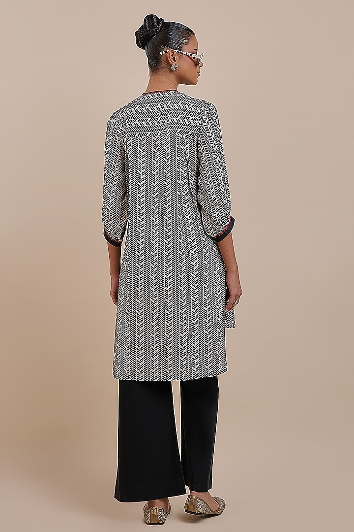 Black & Ivory Silk Beadwork Tunic by JJV.Kapurthala By JJ Valaya at Pernia's Pop Up Shop