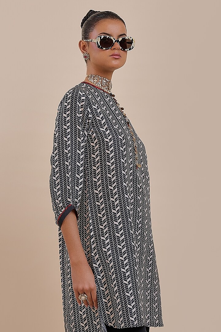 Black & Ivory Silk Beadwork Tunic by JJV.Kapurthala By JJ Valaya at Pernia's Pop Up Shop