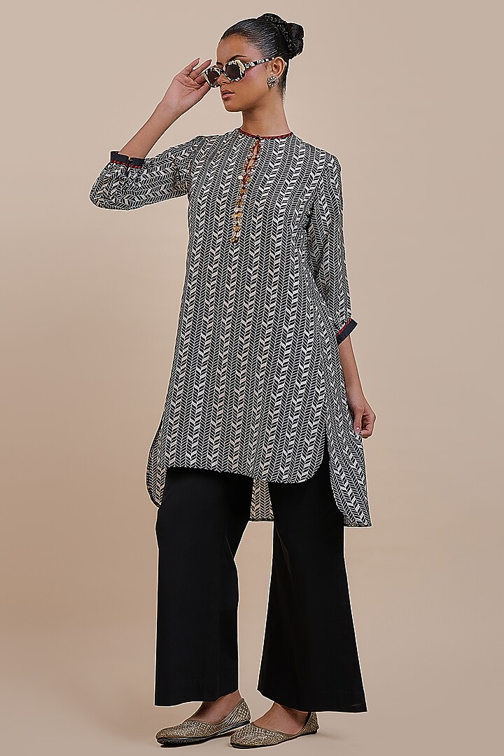 Black & Ivory Silk Beadwork Tunic by JJV.Kapurthala By JJ Valaya at Pernia's Pop Up Shop