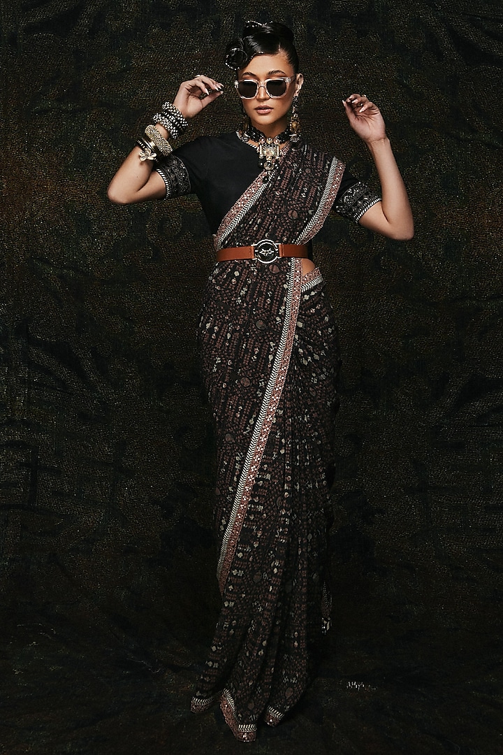 Black Georgette Blend Printed Saree Set  by JJV.Kapurthala By JJ Valaya