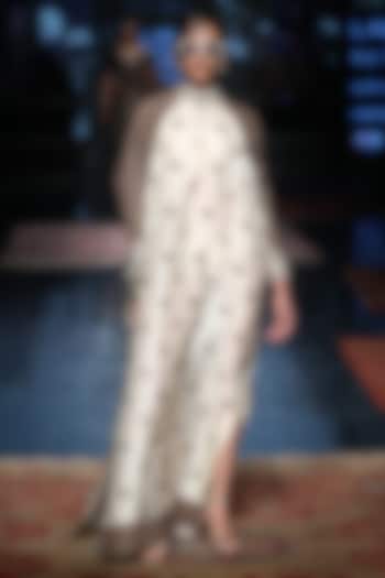 Ivory Embroidered Kaftan by JJV.Kapurthala By JJ Valaya at Pernia's Pop Up Shop