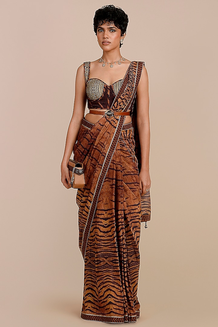 Brown Synthetic Silk Tiger Printed Wedding Saree Set by JJV.Kapurthala By JJ Valaya at Pernia's Pop Up Shop