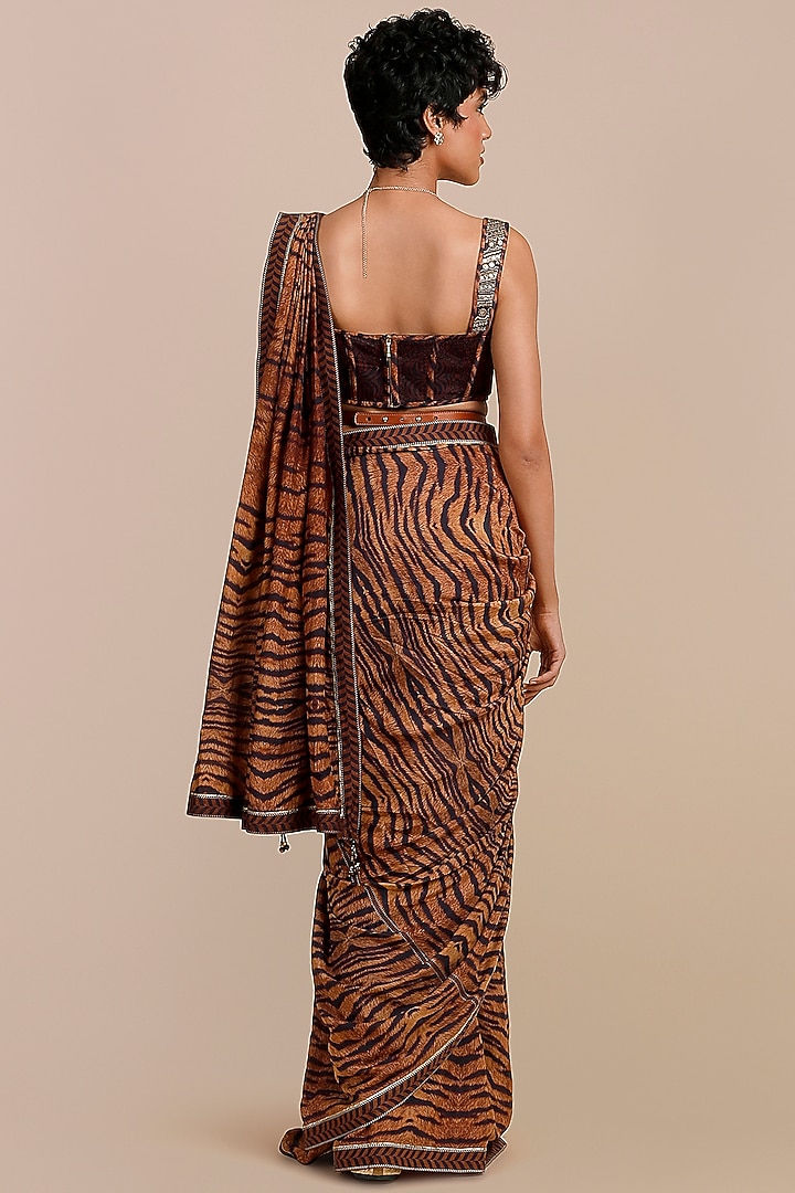 Brown Synthetic Silk Tiger Printed Wedding Saree Set by JJV.Kapurthala By JJ Valaya at Pernia's Pop Up Shop