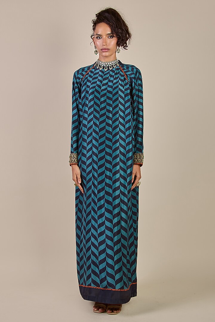 Teal Blue Habutai Silk Chevron Printed Kaftan by JJV.Kapurthala By JJ Valaya Men at Pernia's Pop Up Shop