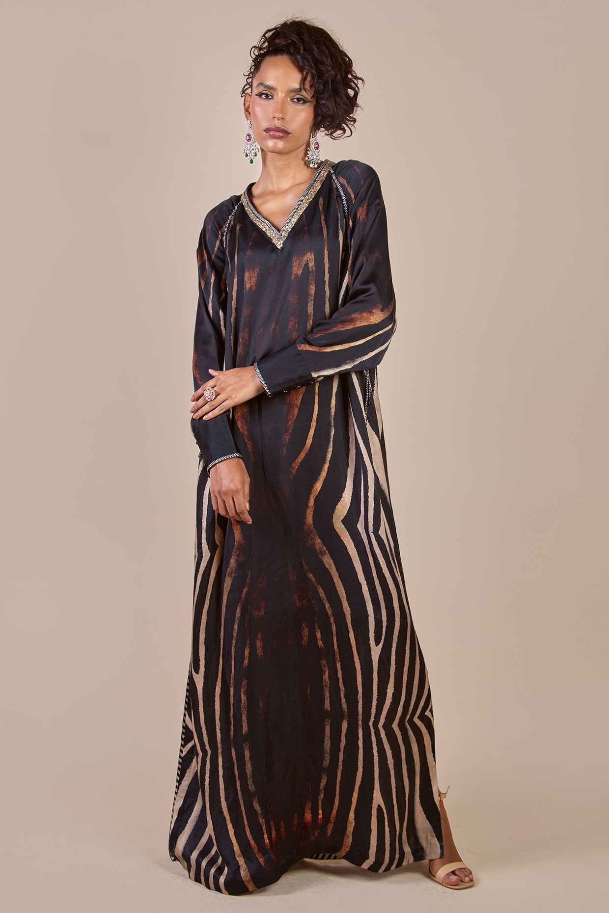 JJV.Kapurthala By JJ Valaya Black Bamberg Crepe Zebra Printed Kaftan