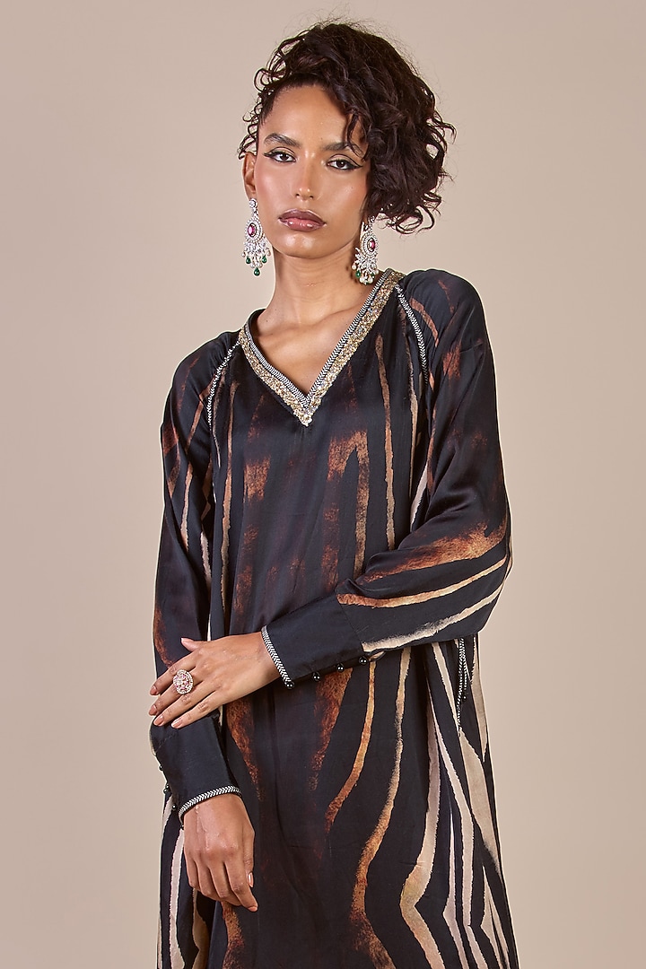 Black Bamberg Crepe Zebra Printed Kaftan by JJV.Kapurthala By JJ Valaya at Pernia's Pop Up Shop