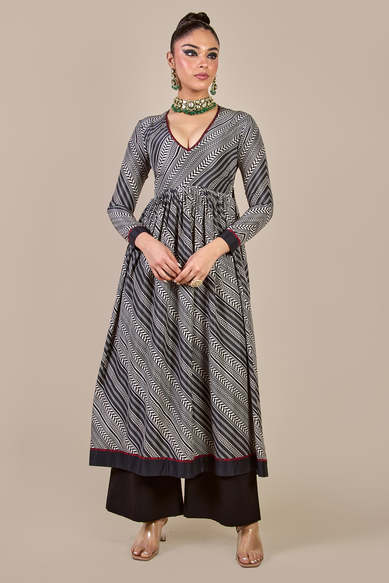 JJV.Kapurthala By JJ Valaya Black & Ivory Habutai Silk Chevron Printed Gathered Kurta