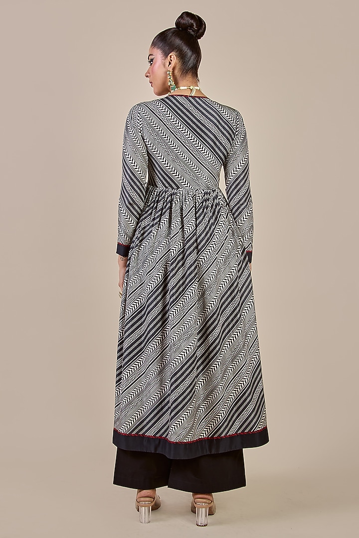 Black & Ivory Habutai Silk Chevron Printed Gathered Kurta by JJV.Kapurthala By JJ Valaya at Pernia's Pop Up Shop