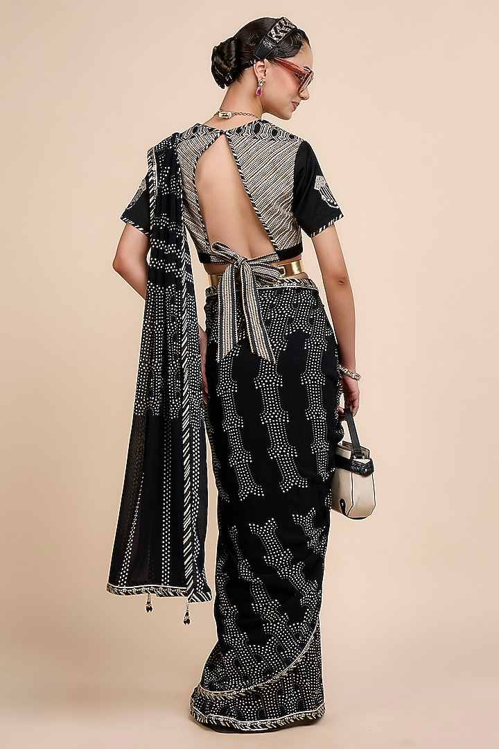 Noir Black Viscose Georgette Abstract Printed Wedding Saree Set by JJV.Kapurthala By JJ Valaya at Pernia's Pop Up Shop