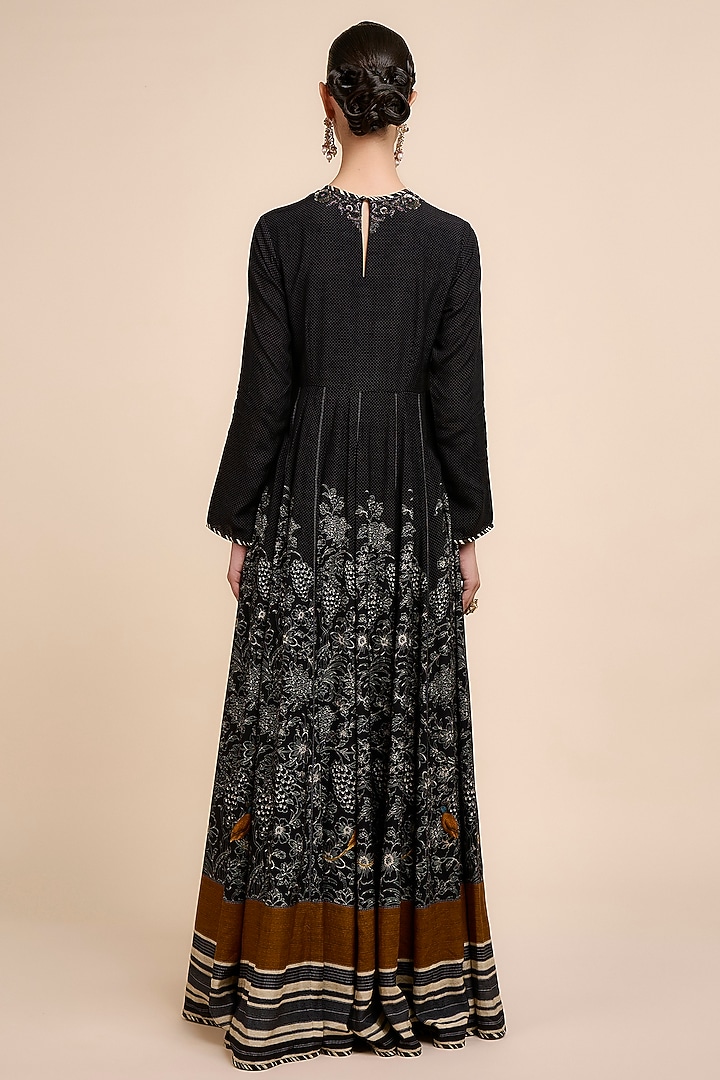 Noir Black Cupro Viscose Metallic Embroidered Wedding Anarkali Set by JJV.Kapurthala By JJ Valaya at Pernia's Pop Up Shop