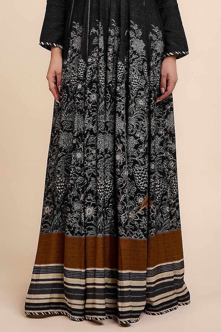 Noir Black Cupro Viscose Metallic Embroidered Wedding Anarkali Set by JJV.Kapurthala By JJ Valaya at Pernia's Pop Up Shop