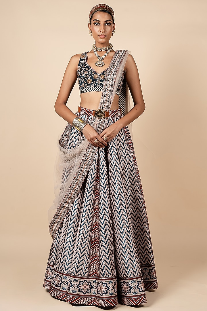 Blush Nugrey Dupion Geometric Deco Printed  dulhan bday 22 may Lehenga Set by JJV.Kapurthala By JJ Valaya at Pernia's Pop Up Shop