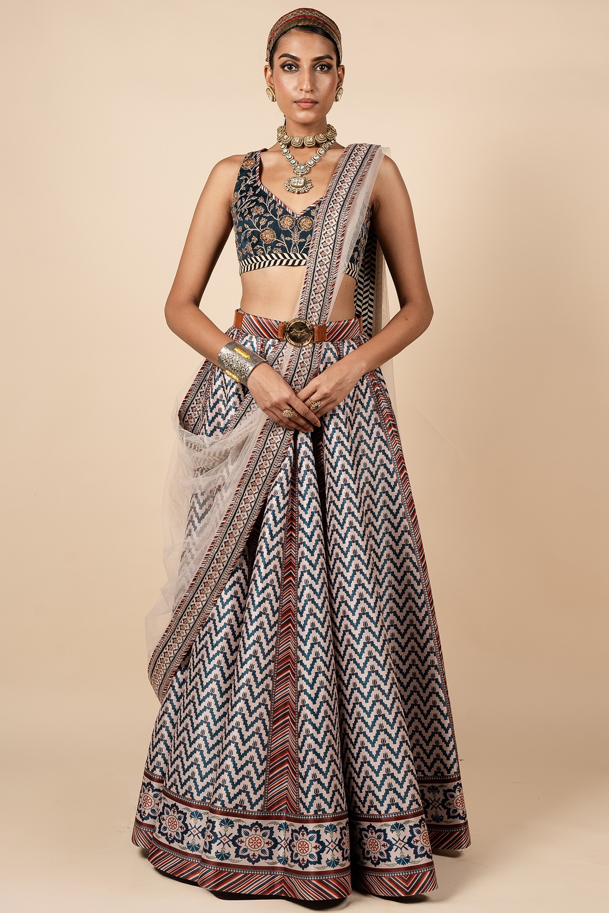 JJV.Kapurthala By JJ Valaya Nugrey Tulle Geometric Printed Stole