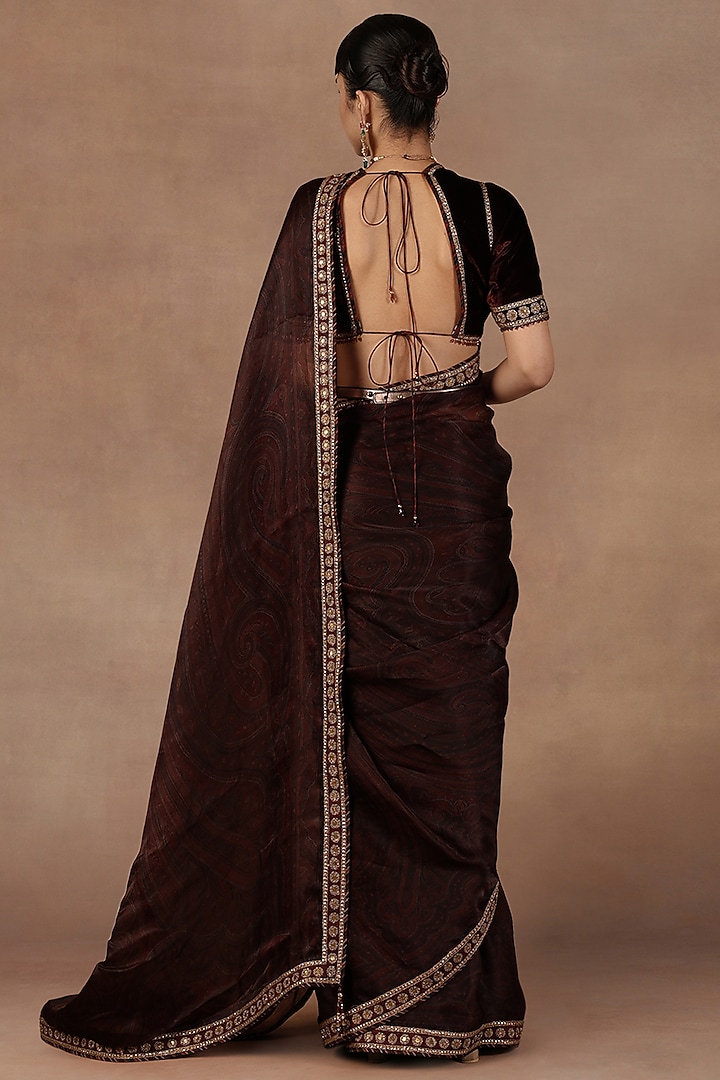Burgundy Satin Organza Embroidered Jamawar Reception Saree Set by Jj Valaya at Pernia's Pop Up Shop