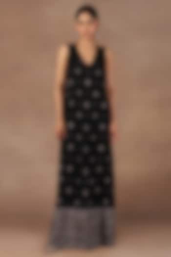 Emerald Green Tulle Sequins Embroidered Maxi Party Wear Dress by JJ Valaya at Pernia's Pop Up Shop