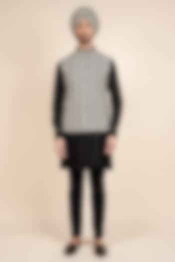 Black & White Linen Printed Nehru Jacket by JJV.Kapurthala By JJ Valaya Men at Pernia's Pop Up Shop