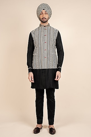 Black & White Linen Printed Nehru Jacket by JJV.Kapurthala By JJ Valaya Men