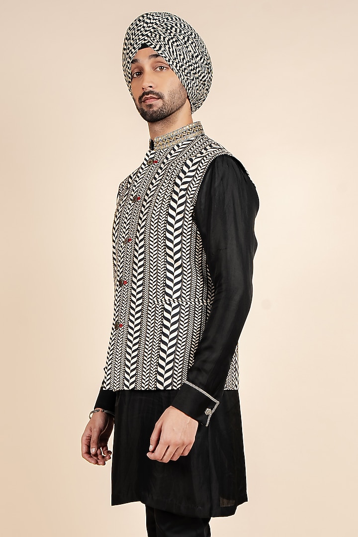 Black & White Linen Printed Nehru Jacket by JJV.Kapurthala By JJ Valaya Men at Pernia's Pop Up Shop