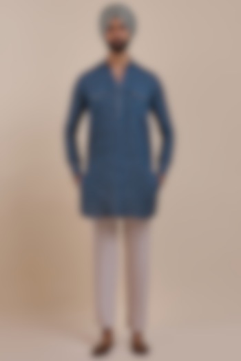 Navy Blue Linen Geometric Printed Kurta by JJV.Kapurthala By JJ Valaya Men at Pernia's Pop Up Shop