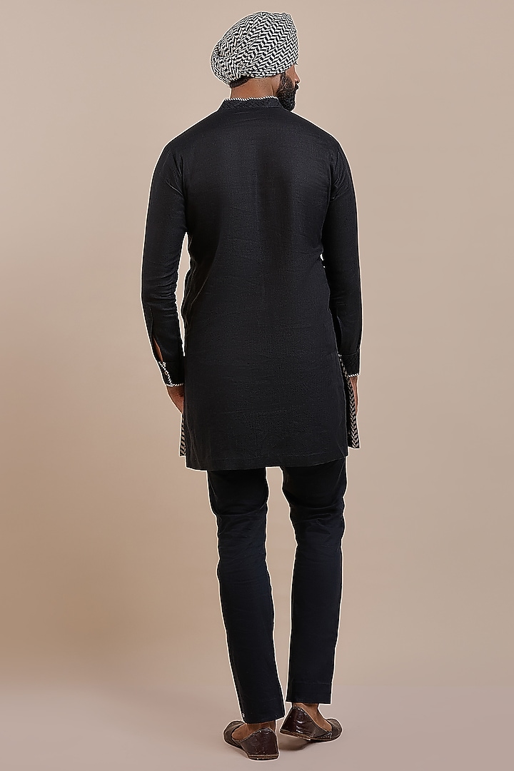 Black Linen Kurta by JJV.Kapurthala By JJ Valaya Men at Pernia's Pop Up Shop