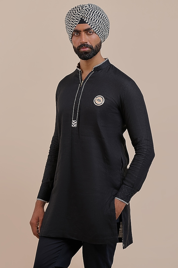 Black Linen Kurta by JJV.Kapurthala By JJ Valaya Men at Pernia's Pop Up Shop