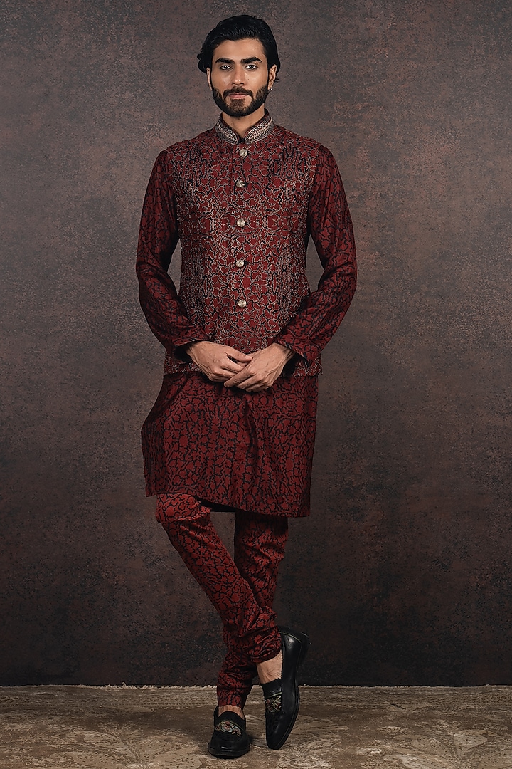 Maroon Slubless Dupion Dabka Embroidered Nehru Jacket by JJ Valaya Men at Pernia's Pop Up Shop
