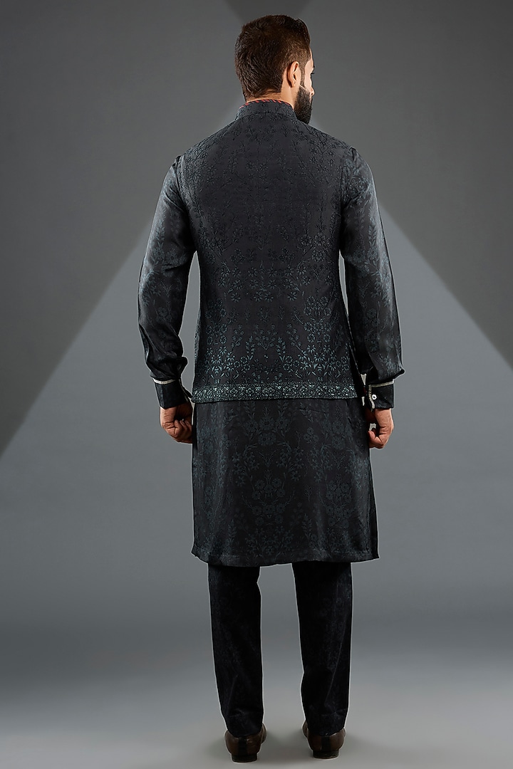 Black Silk Embroidered Bundi Jacket Set by JJ Valaya Men at Pernia's Pop Up Shop