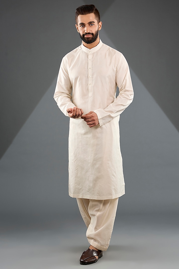 Ivory Silk Embroidered Groom Sherwani Set by JJ Valaya Men at Pernia's Pop Up Shop