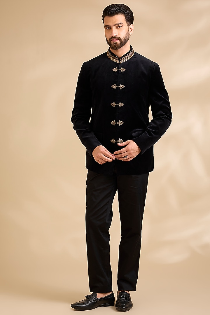 Black Velvet Embroidered Groom Bandhgala Set by JJ Valaya Men at Pernia's Pop Up Shop