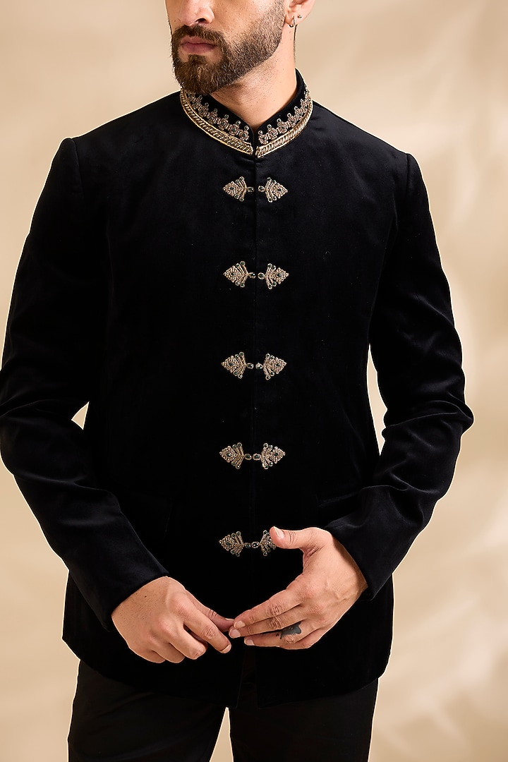 Black Velvet Embroidered Groom Bandhgala Set by JJ Valaya Men at Pernia's Pop Up Shop