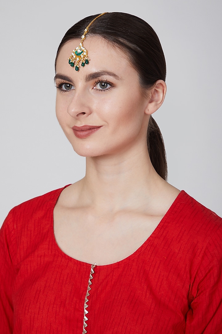 Gold Plated Emerald Maang Tikka by Just Jewellery at Pernia's Pop Up Shop