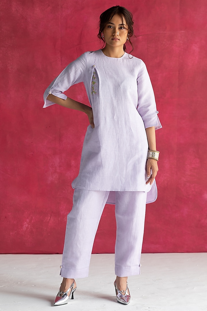 Lilac Linen Bullion Knot Embroidered Kurta Set by Journal by Pranay at Pernia's Pop Up Shop