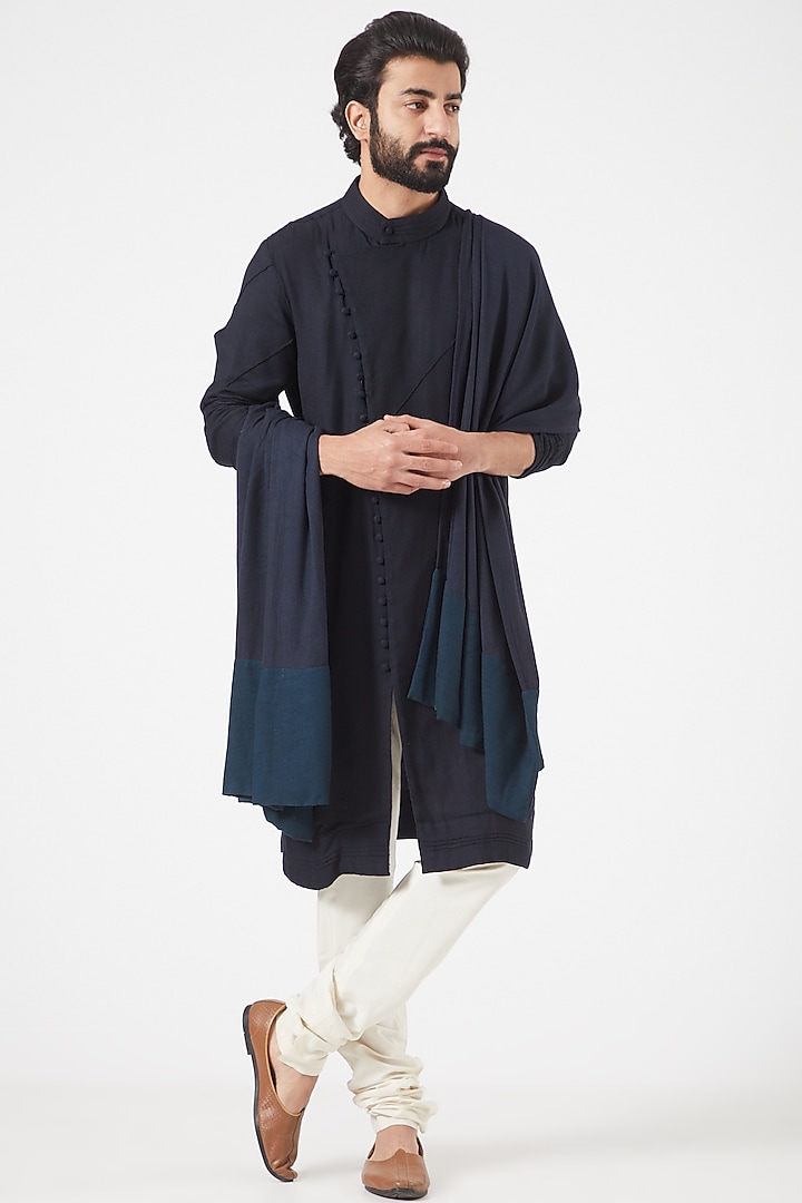 Midnight Blue Moss Crepe Kurta With Stole by Jatin Malik at Pernia's Pop Up Shop