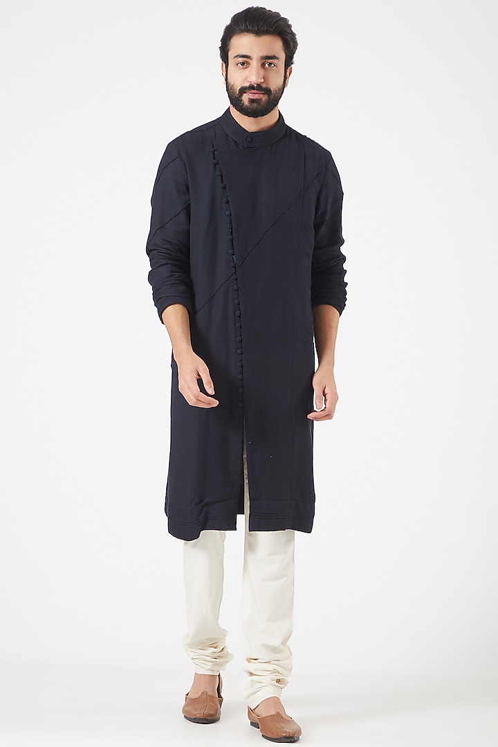 Midnight Blue Moss Crepe Kurta With Stole by Jatin Malik at Pernia's Pop Up Shop