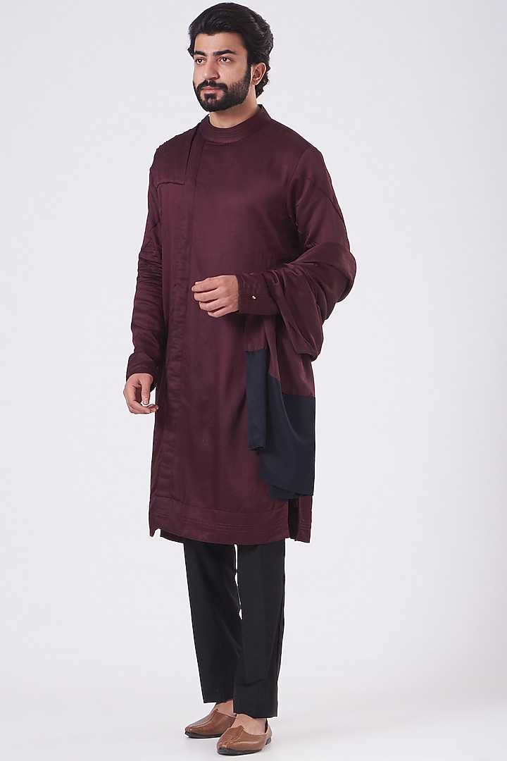 Wine Pintucked Kurta Set by Jatin Malik at Pernia's Pop Up Shop