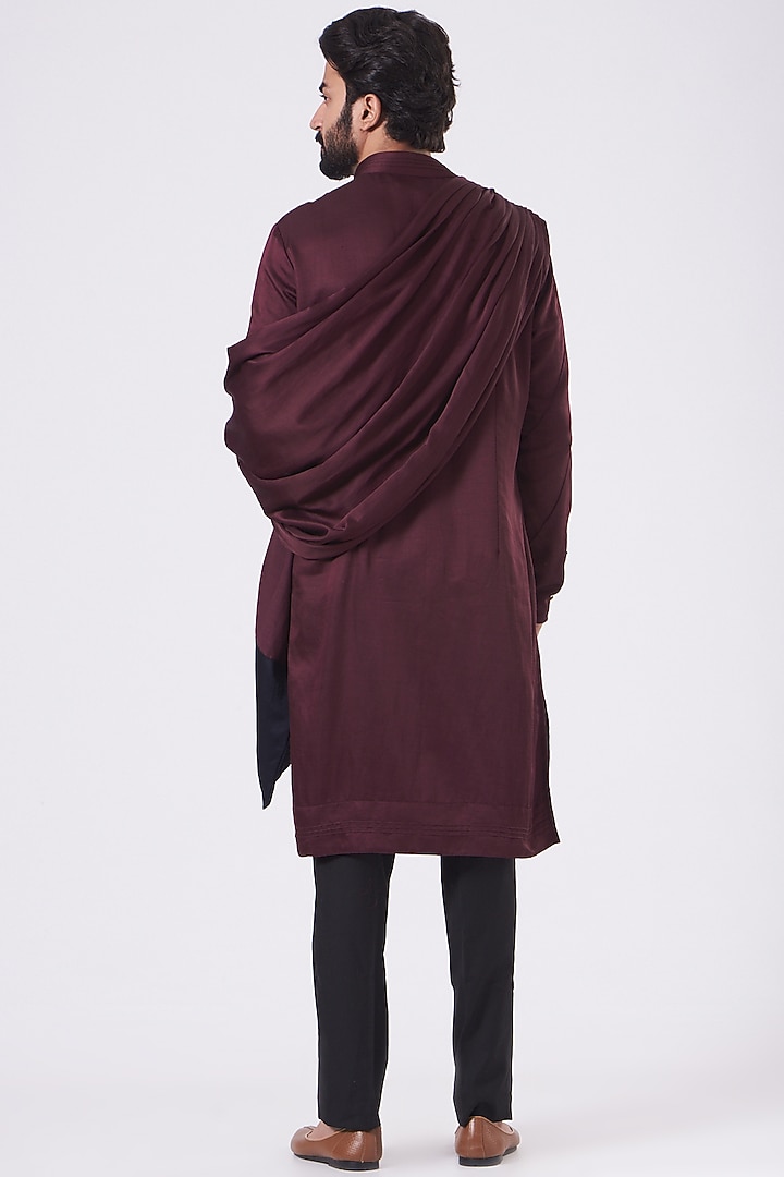 Wine Pintucked Kurta Set by Jatin Malik at Pernia's Pop Up Shop