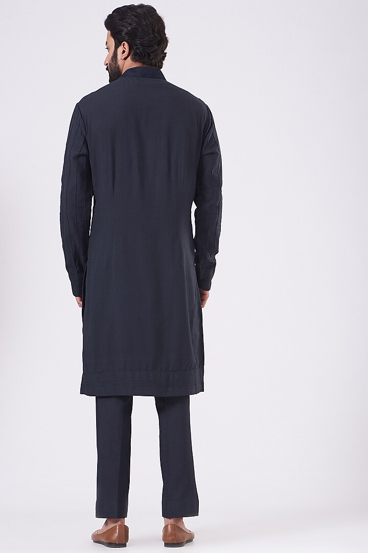Midnight Blue Embroidered Kurta Set by Jatin Malik at Pernia's Pop Up Shop
