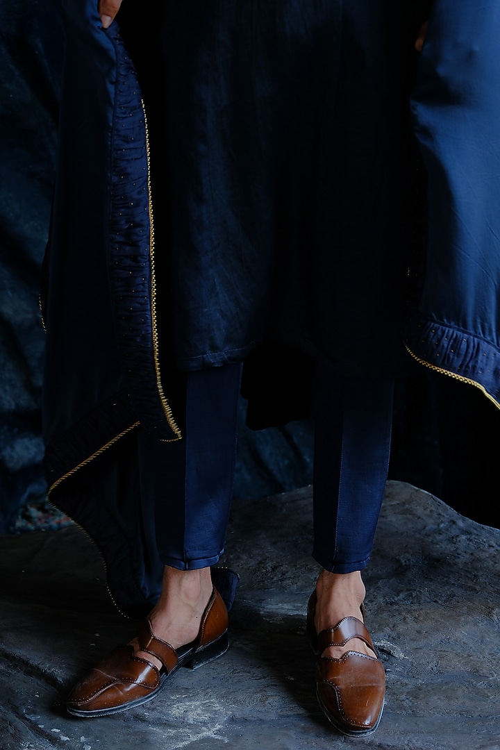 Charcoal Blue Linen Silk Kurta Set by Jatin Malik at Pernia's Pop Up Shop
