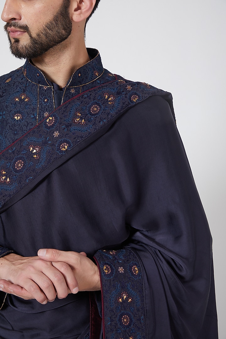 Midnight Blue Slub Silk Jamawar Embroidered Groom Sherwani Set by Jatin Malik at Pernia's Pop Up Shop