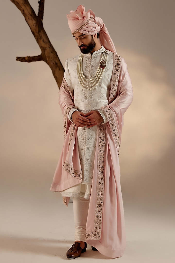 White Linen Silk Silver Zari Hand Embroidered Sherwani Set by Jatin Malik