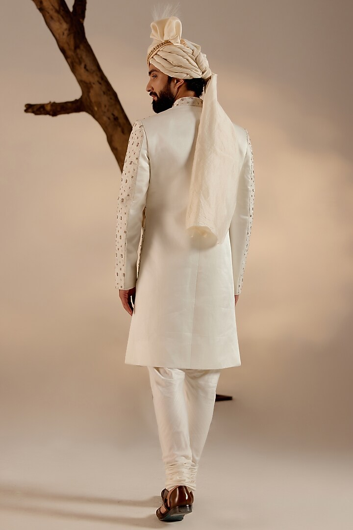 White Linen Silk Jamawar Floral Embroidered Groom Sherwani Set by Jatin Malik at Pernia's Pop Up Shop