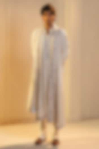 Ivory Slub Silk Hand Embroidered Kurta Set by Jatin Malik at Pernia's Pop Up Shop