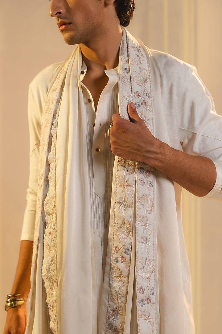 Ivory Slub Silk Hand Embroidered Kurta Set by Jatin Malik at Pernia's Pop Up Shop